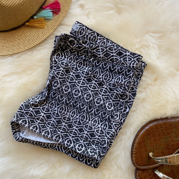 Boho shorts, size 29. Stretchy and comfortable. - Picture 3 of 6